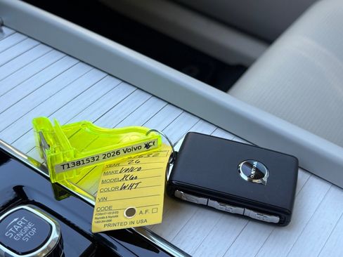 New 2026 Volvo XC60 B5 Ultra w/ Protection Package Premier image 25