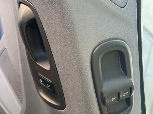 Used 2019 Ford Transit 250 148 Medium Roof RWD image 13