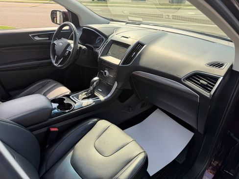 Used 2018 Ford Edge Titanium w/ Equipment Group 302A AWD/4WD image 19