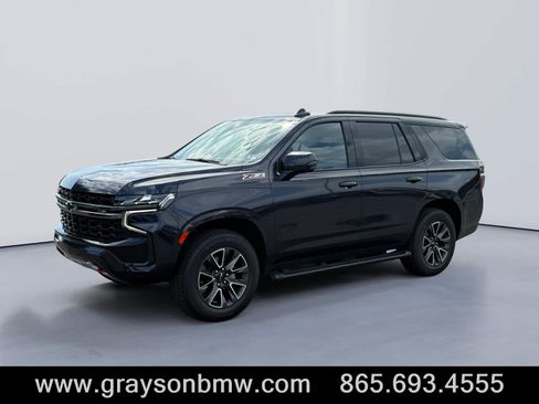 Used 2022 Chevrolet Tahoe Z71 w/ Luxury Package AWD/4WD image 7