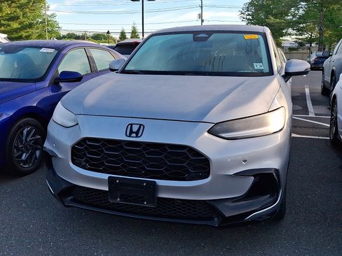 Used 2024 Honda HR-V EX-L image 2