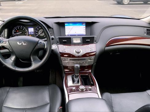 Used 2016 INFINITI Q70 3.7 AWD/4WD image 16