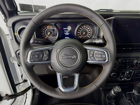 Used 2024 Jeep Wrangler Sahara w/ Technology Group image 13