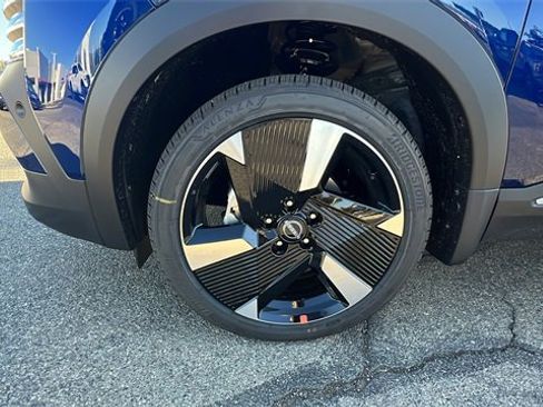 New 2026 Nissan Kicks SR w/ Cold Weather Package image 10