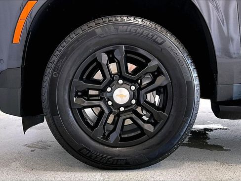 Used 2025 Chevrolet Tahoe LT image 8