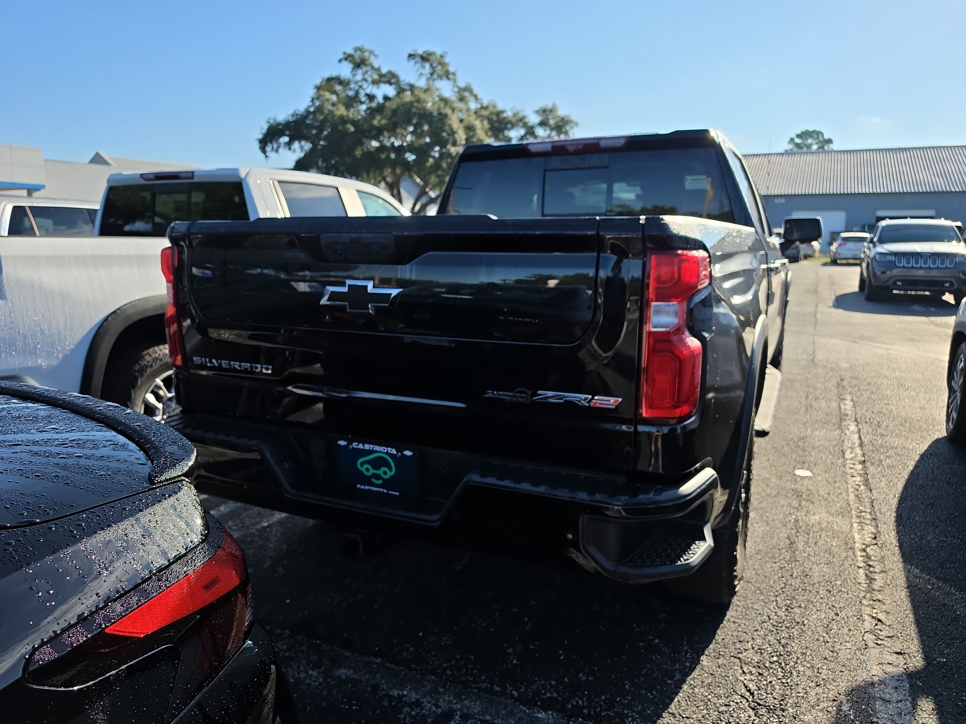 Used 2024 Chevrolet Silverado 1500 ZR2 w/ Technology Package AWD/4WD image 4