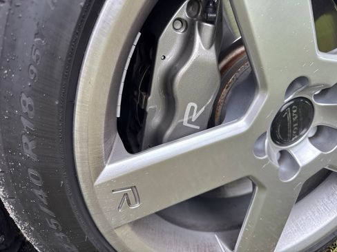 Used 2004 Volvo S60 R AWD/4WD image 9