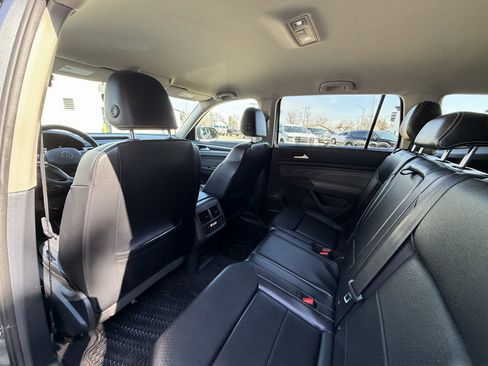 Used 2022 Volkswagen Atlas SE image 25