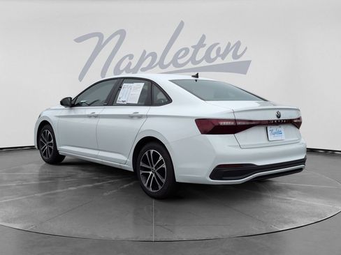 Used 2025 Volkswagen Jetta Sport FWD image 6