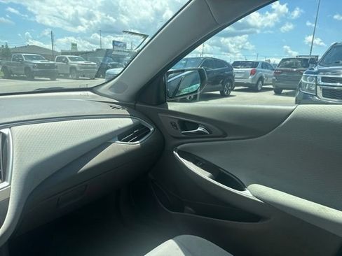 Used 2025 Chevrolet Malibu LT FWD image 23