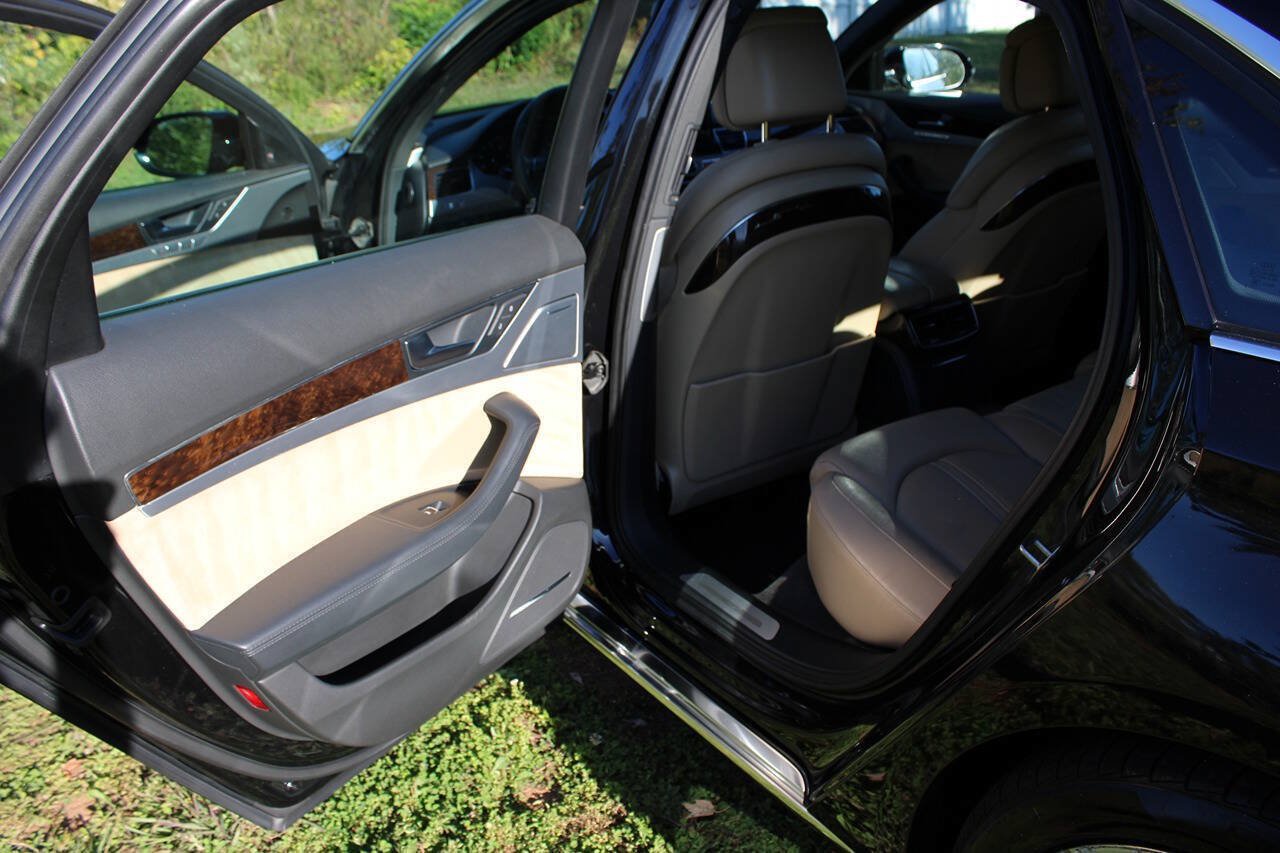 Used 2011 Audi A8 4.2 AWD/4WD image 34