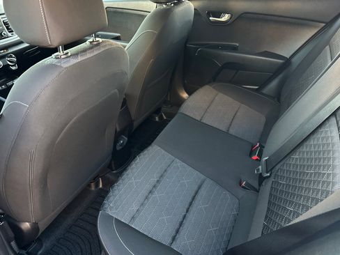 Used 2018 Kia Rio S image 12