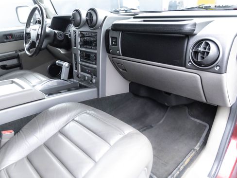 Used 2003 HUMMER H2 Lux Series w/ Preferred Equipment Group image 24
