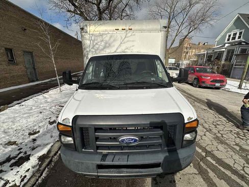 Used 2016 Ford E-350 and Econoline 350 Super Duty image 13