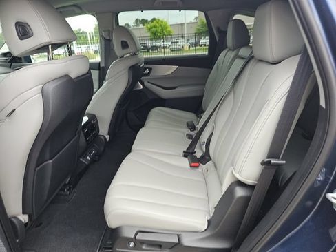 Used 2025 Acura MDX w/ Technology Package FWD image 14