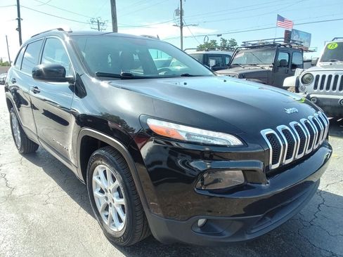 Used 2015 Jeep Cherokee Latitude AWD/4WD image 4