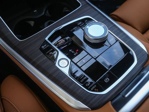 New 2026 BMW X5 xDrive40i w/ Executive Package image 16