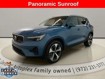 Used 2025 Volvo XC40 B5 Plus