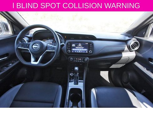 Used 2023 Nissan Kicks SR w/ SR Premium Package image 8