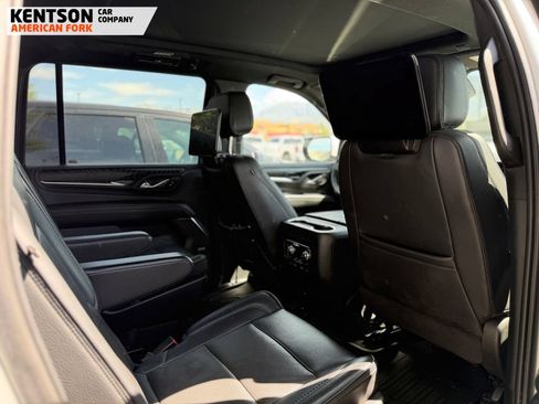 Used 2023 GMC Yukon XL Denali AWD/4WD image 4