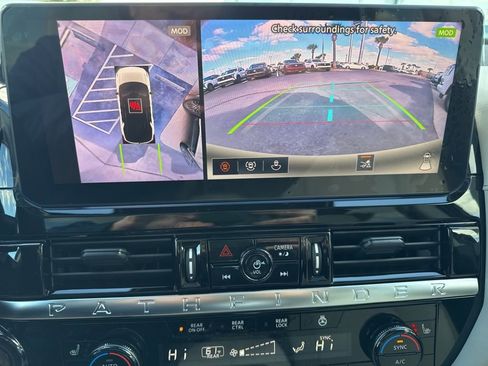 New 2026 Nissan Pathfinder SL image 33