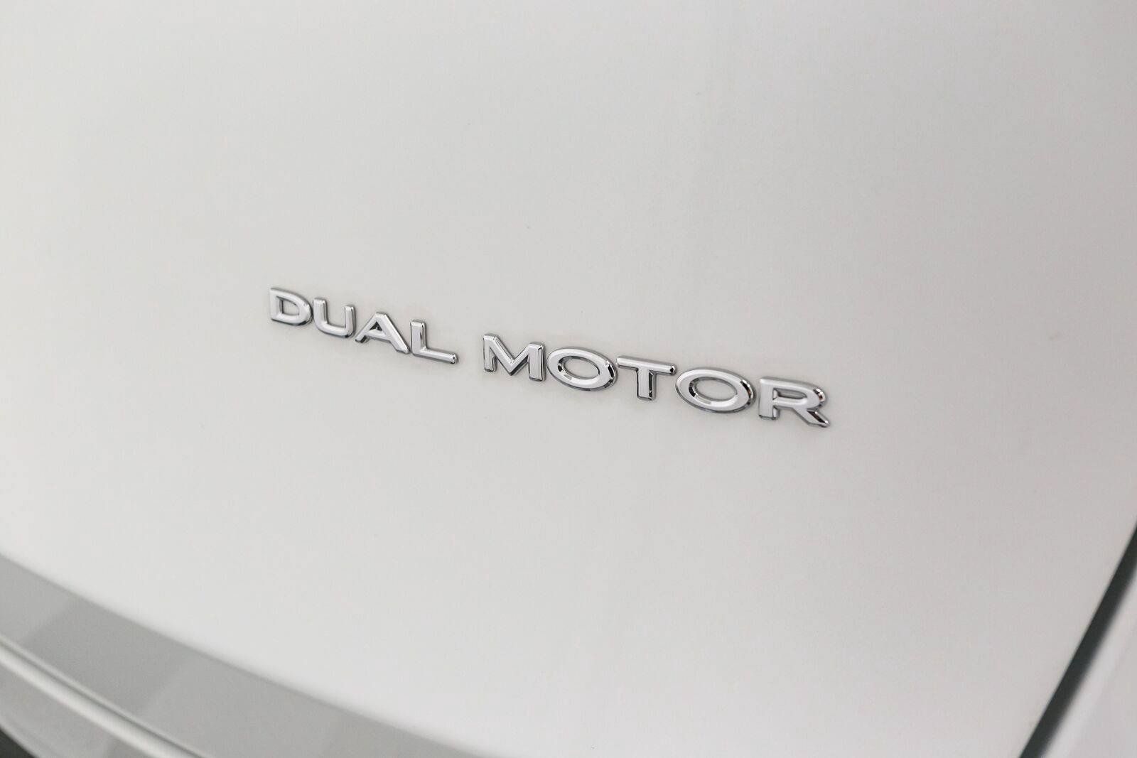 Used 2023 Tesla Model Y Long Range AWD/4WD image 10