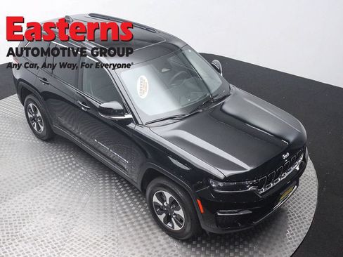 Used 2024 Jeep Grand Cherokee Limited 4xe AWD/4WD image 3