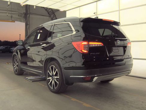 Used 2019 Honda Pilot Touring image 8