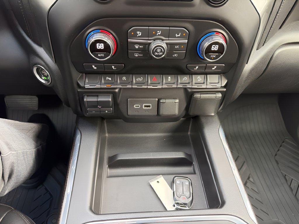 Used 2021 Chevrolet Silverado 1500 LT Trail Boss w/ Convenience Package II AWD/4WD image 17