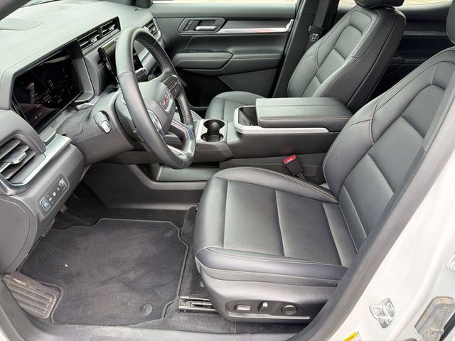 Used 2026 GMC Terrain Elevation w/ Elevation Premium Package FWD image 15