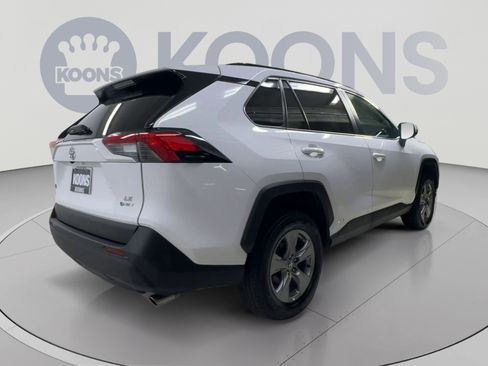Used 2025 Toyota RAV4 LE AWD/4WD image 11