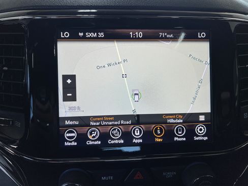 Used 2020 Jeep Grand Cherokee Trailhawk w/ Premium Lighting Group AWD/4WD image 19