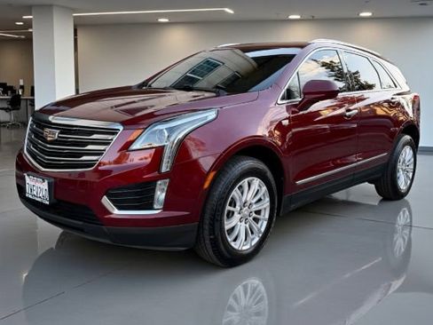 Used 2017 Cadillac XT5 FWD w/ LPO, Wheel Lock Package image 1