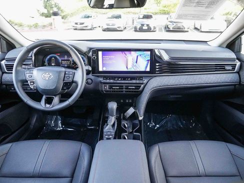 Used 2026 Toyota Camry XLE FWD image 12