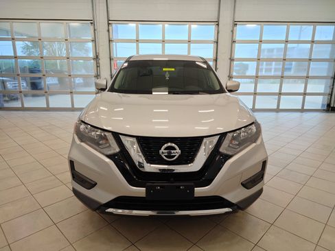 Used 2017 Nissan Rogue S AWD/4WD image 8