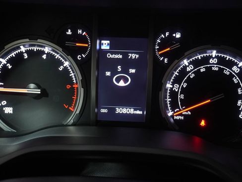 Certified 2024 Toyota 4Runner TRD Off-Road Premium w/ Off Road Premium Plus Package AWD/4WD image 23