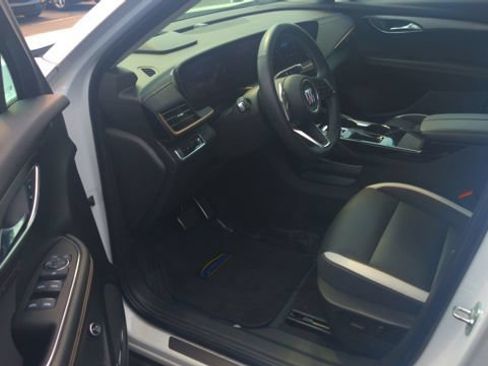 Used 2024 Buick Envision Sport Touring AWD/4WD image 3