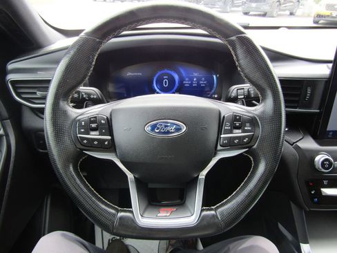 Used 2020 Ford Explorer ST w/ ST Street Pack AWD/4WD image 17