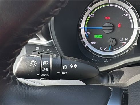 Used 2021 Toyota Highlander LE image 15