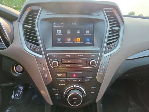 Used 2017 Hyundai Santa Fe Sport FWD image 27