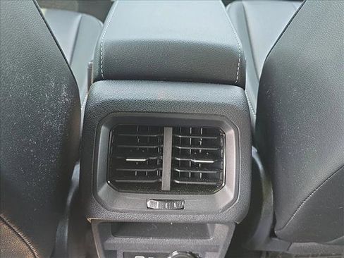 Used 2024 Volkswagen Tiguan SE R-Line image 18