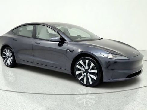 Used 2025 Tesla Model 3 Long Range RWD image 1