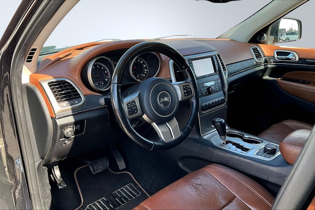 Used 2012 Jeep Grand Cherokee Overland Summit AWD/4WD image 14