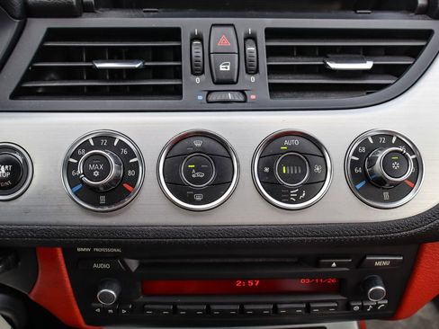 Used 2012 BMW Z4 sDrive35is image 30