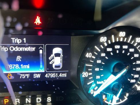 Used 2013 Ford Fusion SE FWD image 13