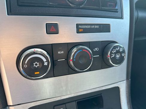 Used 2011 GMC Acadia SL w/ Preferred Package FWD image 15