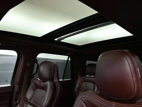 Used 2020 Lincoln Navigator L Black Label w/ Cargo Convenience Package AWD/4WD image 4