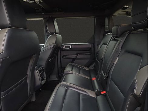 Used 2025 Ford Bronco Outer Banks AWD/4WD image 9