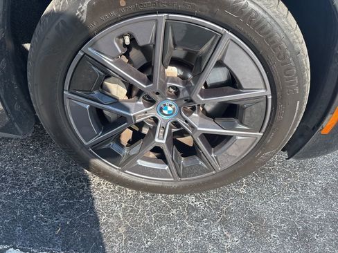 Used 2023 BMW i4 eDrive35 w/ Premium Package image 10