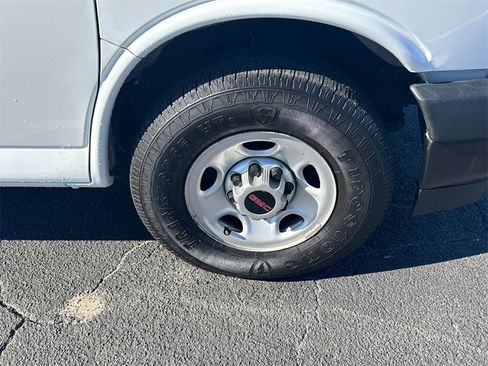 Used 2017 GMC Savana 3500 image 13